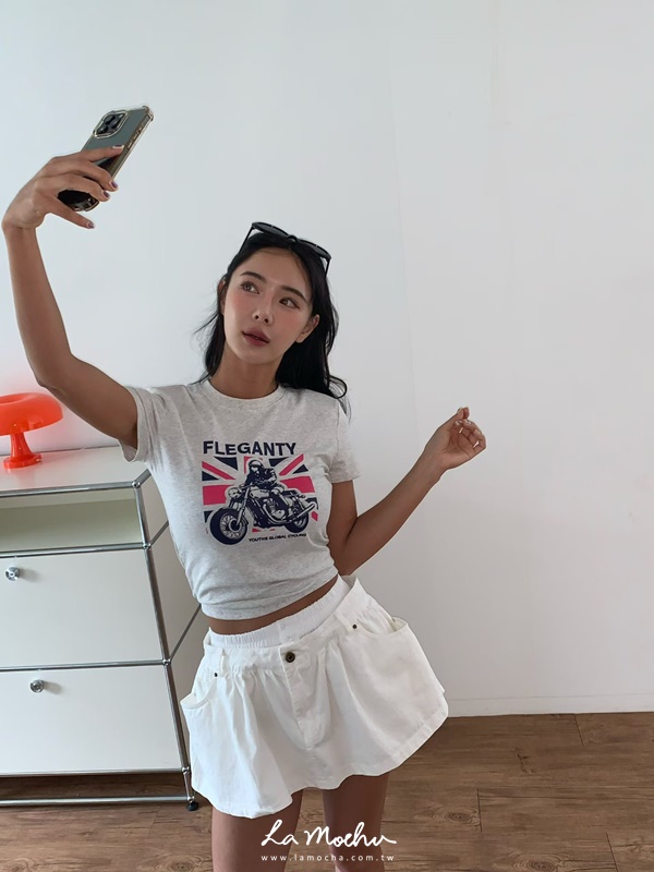 國旗騎士字母圓領上衣